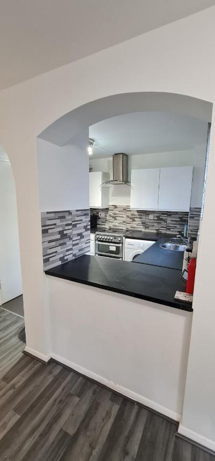 1 Bedroom Service Apartment With Netflix West Thurrock Exteriér fotografie