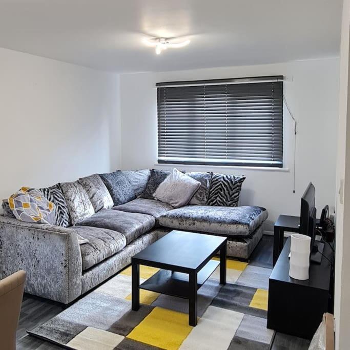 1 Bedroom Service Apartment With Netflix West Thurrock Exteriér fotografie