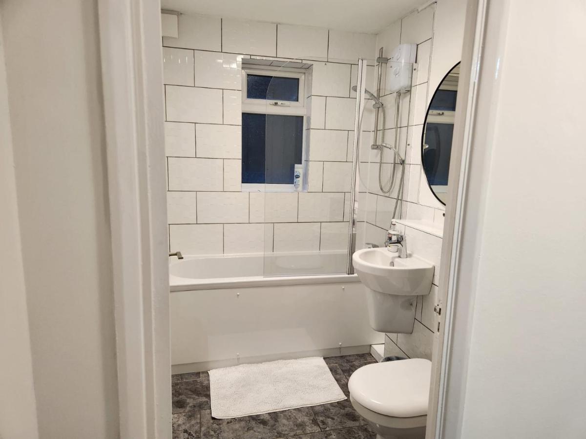 1 Bedroom Service Apartment With Netflix West Thurrock Exteriér fotografie