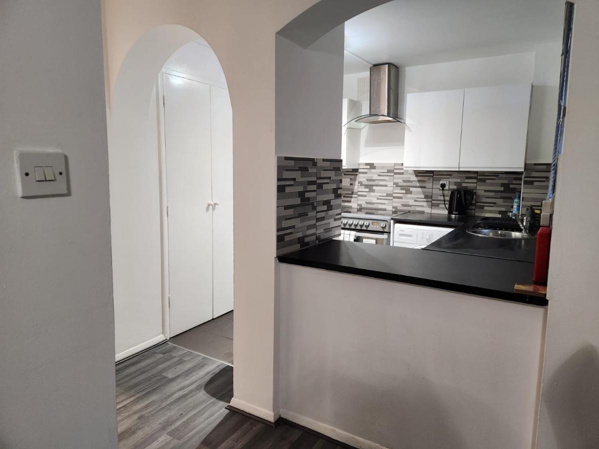 1 Bedroom Service Apartment With Netflix West Thurrock Exteriér fotografie