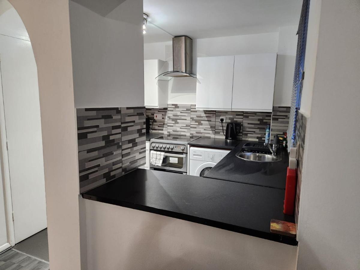 1 Bedroom Service Apartment With Netflix West Thurrock Exteriér fotografie